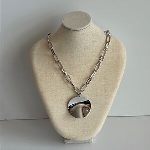 Curved Metal Pendant Collar - Timeless Elegance | ZENZII